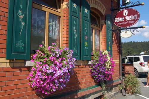 Hostal Berggasthaus & Pension Sch�ne Aussicht