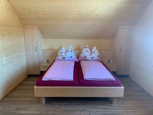 Wooden Cottage In Mitterdorf With Garden