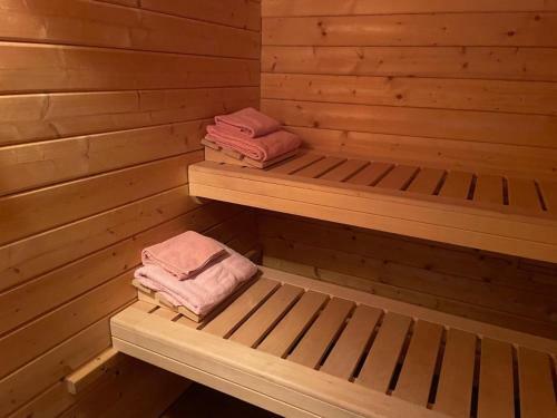 Casa Job - Bed & Breakfast - Sauna, Whirlpool - Trun