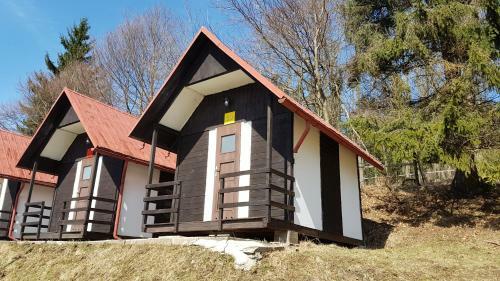 Olivin Kytlice Hiker Huts