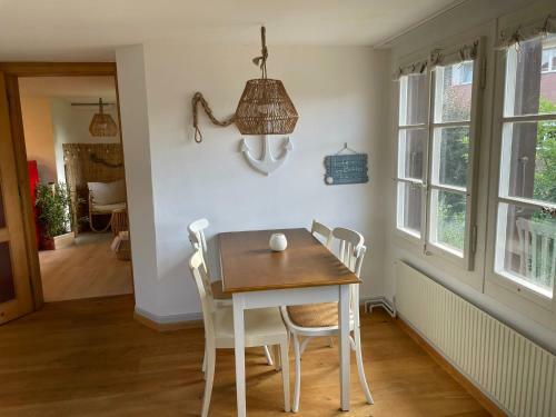 Apartamento H�belihuus - Erholungsort Am Thunersee
