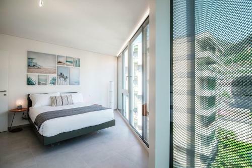 Flat Iron Modern Apartments