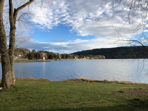 L&b Lake View Modern Apartment