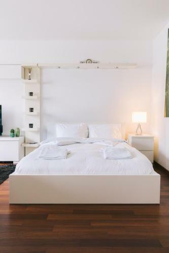 Superb Bright Apartment With Pocket Wifi !!