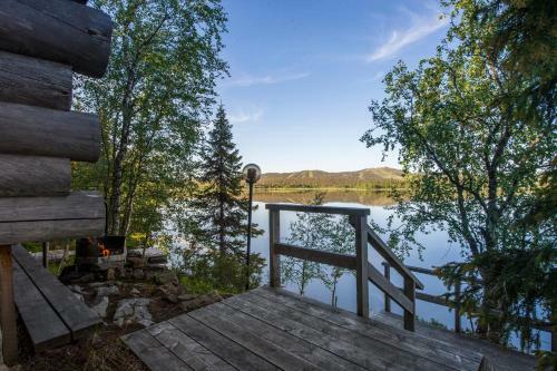 Villa Lake