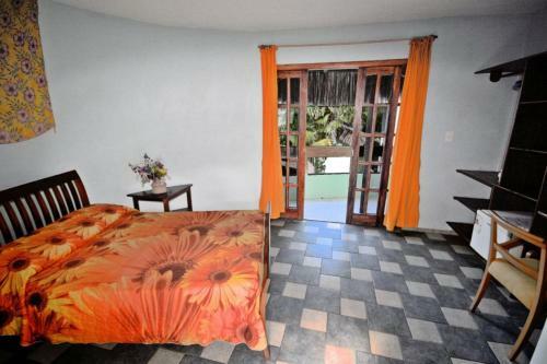 Hostal Back Door Village