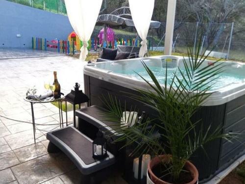 Inviting Villa In Kato Spileo With Private Swimming Pool