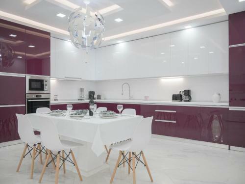 Inviting Villa In Kato Spileo With Private Swimming Pool
