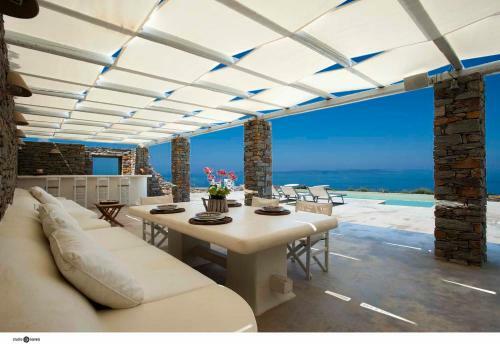 Spectacular Sunset View Villa At Melissaki