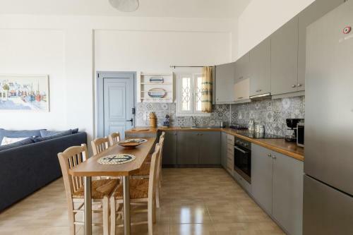 Cycladic Villa With Sea View!