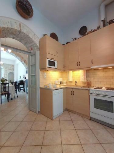 Moscha's Pink House In Chalki