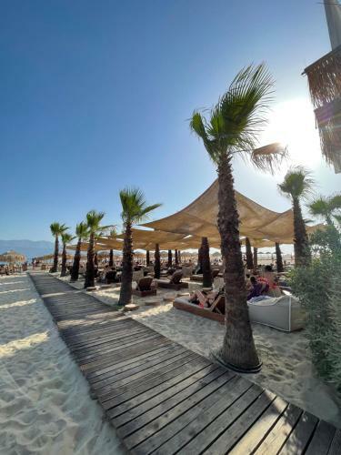 Artemis Hotel Apartments