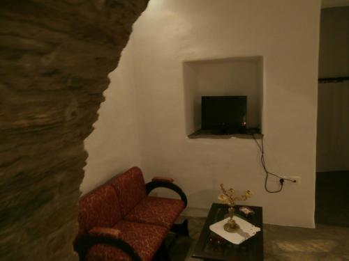 Ktikados Village House.