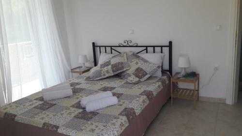 Apartamento Theasis House