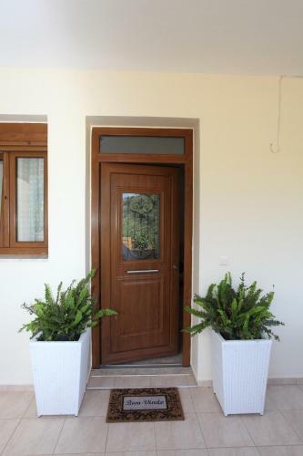 Villa Irini's Home, Chromonastiri