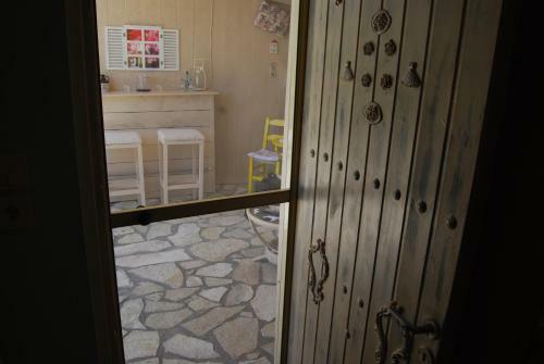 Hostal Luxury Traditional Room The Small Bookstore