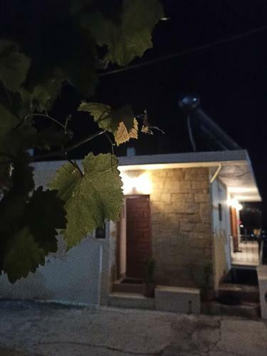 Apartamento ???????? ??? ??????? Father's House In Kimi