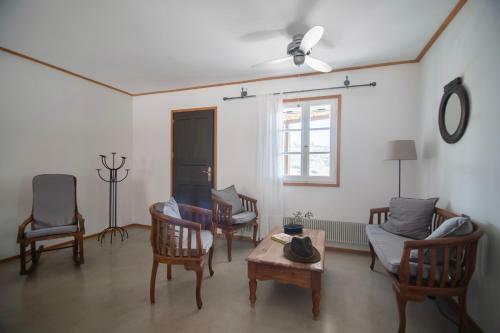 Hotel Lotos Beach Home