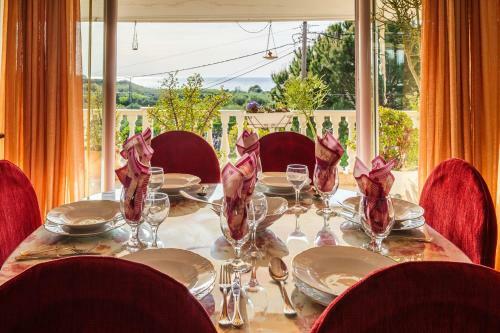 Beachfront Luxury Villa-private Pool, Garden Retreats
