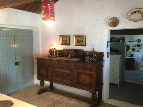 Kiveri 1876 Traditional Seafront Cottage