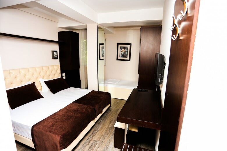 Hotel Town House