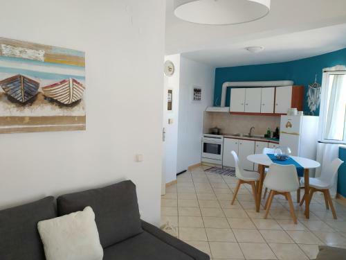 Amelia Apartment