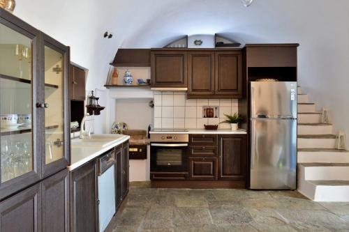 Drymonas Heights Kythira Traditional Volto