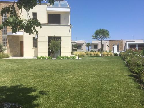 Villa Paradiso - Private Pool, 3 Bdrms, Bbq, Sea View