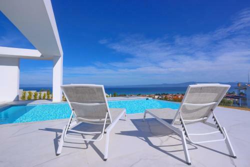 Villas Les Blancs 2 - Private Pool, 5 Bdrms, Panoramic View