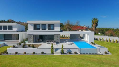 Villas Les Blancs 2 - Private Pool, 5 Bdrms, Panoramic View