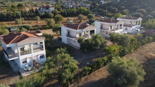 Deres Apartments
