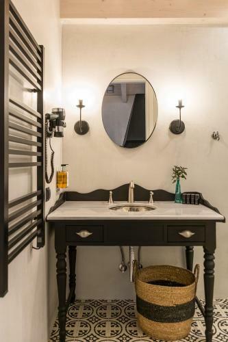 Villa Pomegranate Suites