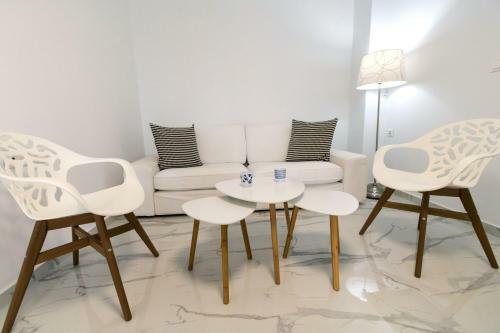 Aria Apartments 100 M From The Beach