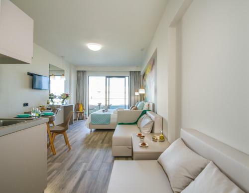 Aparthotel Incognito Creta Luxury Suites And More