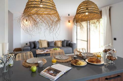 Luxury Nissovilla With Private Pool & Sea Views