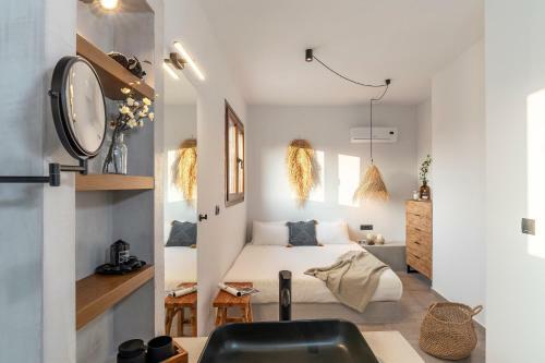 Luxury Nissovilla With Private Pool & Sea Views