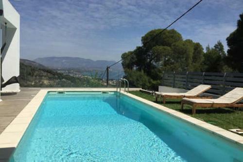 Luxurius Villa With Sea View