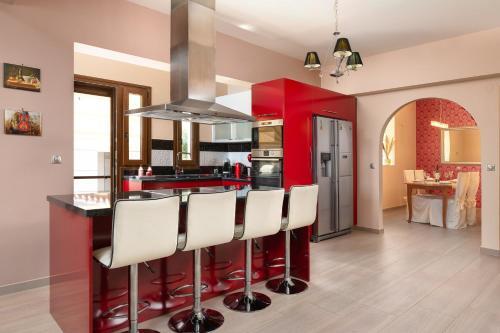 Costa Costa Villa - Luxury Villa