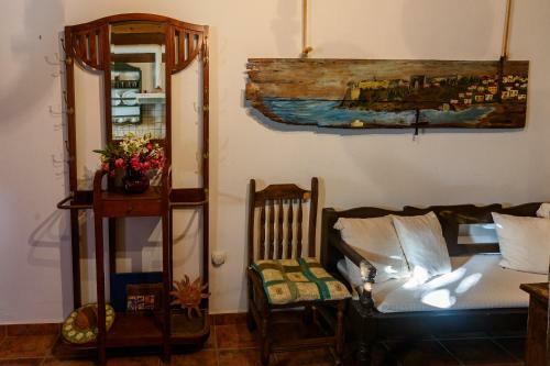 Eros Pittoresque Retreats - Perfect Location, Panoramic Seaview