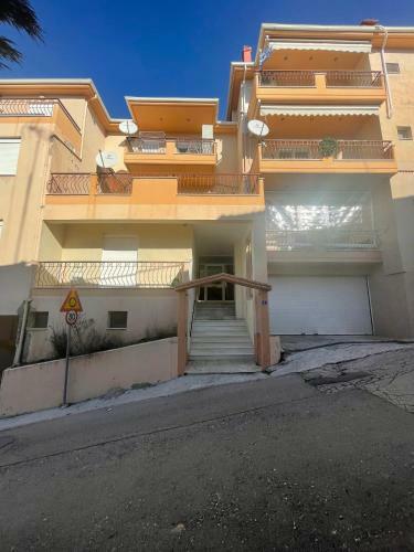 Apartamento Kozani Hideaway For 2!