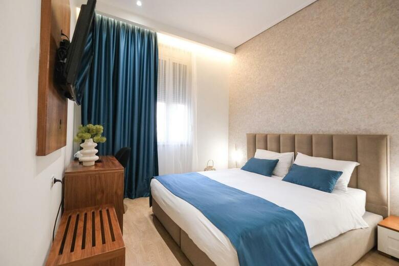Golden City Hotel