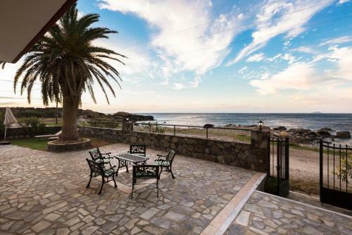 Pericles Beach Villa