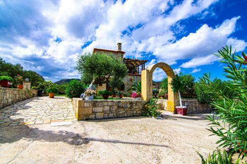 Traditional Private Villa With Pool