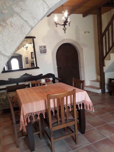 Koutouloufari Cosy Cretan Cottage