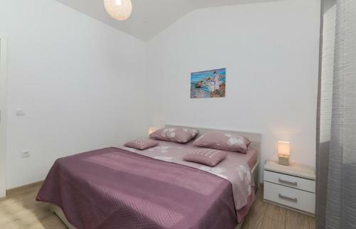 Holiday Home Prapatna 17608
