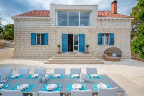 Luxury Villa Castello Di Pietra With Private Pool