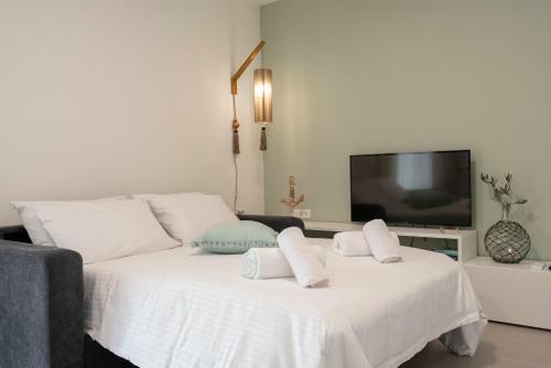 Sea And City Luxurious Apartment