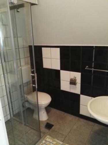 Hostal Rooms With A Parking Space Rastovaca, Plitvice - 18022