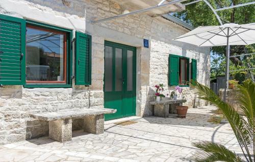 Apartamentos Holiday Home Jurko