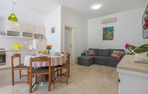 Apartamentos Holiday Home Jurko